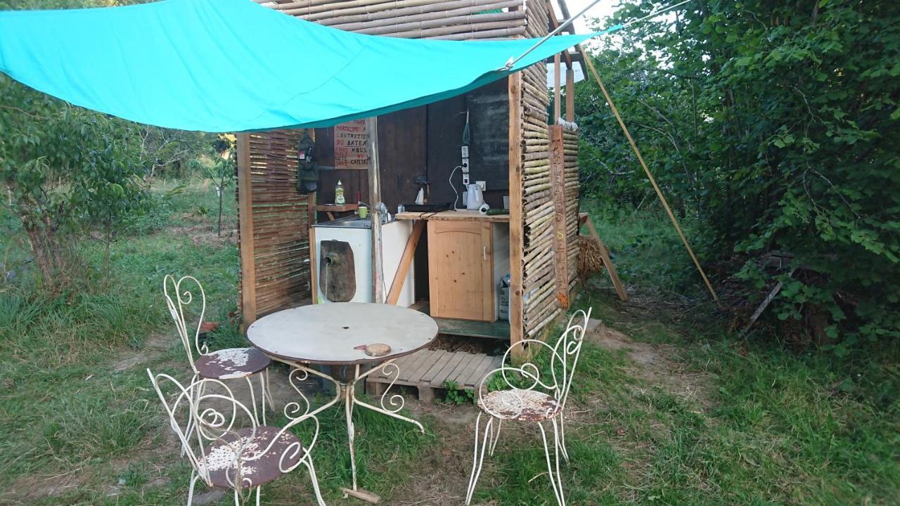 Tente En Permaculture Pirate Creysse  Zewnętrze zdjęcie